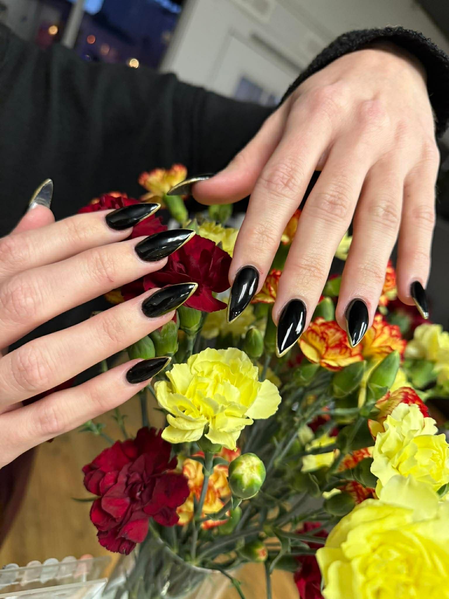 Glossy Black Stiletto Gel-X Nails 🖤